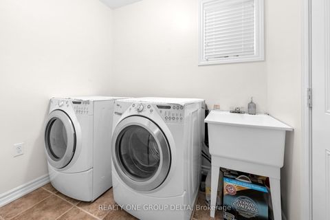 Photo 19 at 8 Charlemagne Avenue, Shore, Barrie