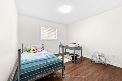 Photo 31 at 8 Charlemagne Avenue, Shore, Barrie