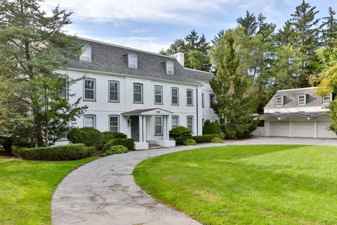 Photo 1 at 324 Old Yonge Street, Windfields, Toronto