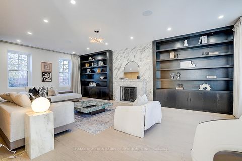 Photo 4 at 324 Old Yonge Street, Windfields, Toronto