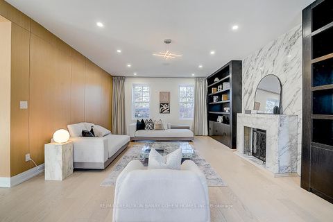 Photo 5 at 324 Old Yonge Street, Windfields, Toronto