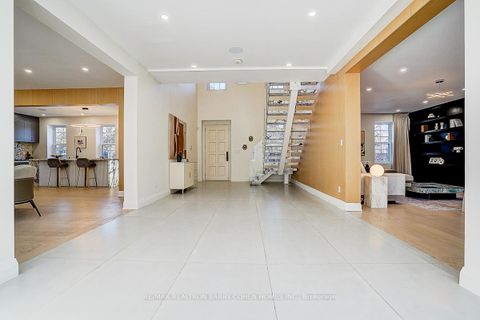 Photo 7 at 324 Old Yonge Street, Windfields, Toronto