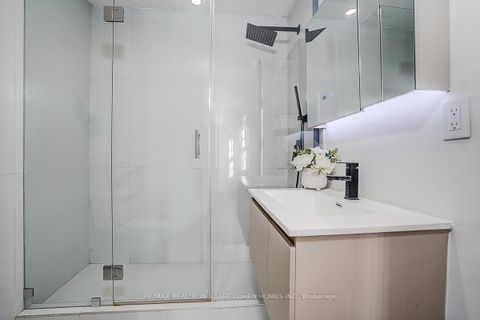 Photo 32 at 324 Old Yonge Street, Windfields, Toronto