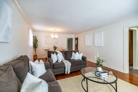 Photo 2 at 803 Oliva Street, West Shore, Pickering