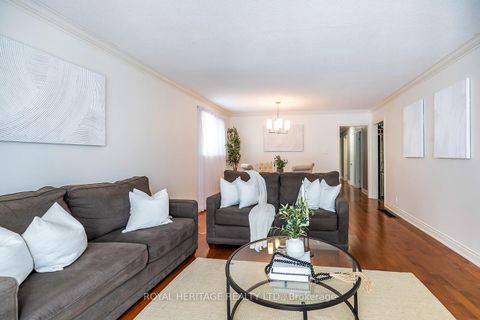 Photo 3 at 803 Oliva Street, West Shore, Pickering