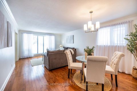 Photo 5 at 803 Oliva Street, West Shore, Pickering