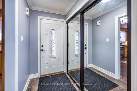 Photo 6 at 803 Oliva Street, West Shore, Pickering