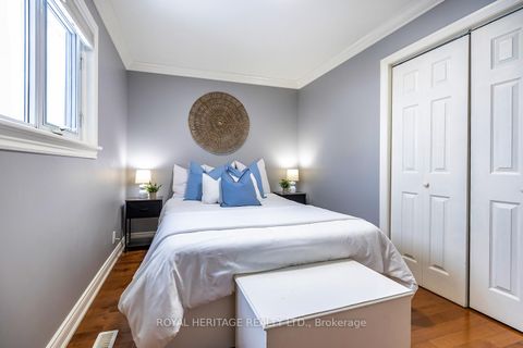 Photo 12 at 803 Oliva Street, West Shore, Pickering