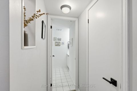 Photo 8 at 916 - 5 Everson Drive, Willowdale East, Toronto