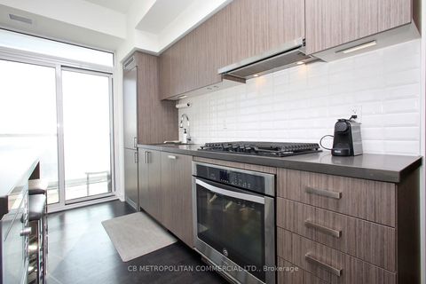 Photo 11 at 1105 - 501 St Clair Avenue W, Casa Loma, Toronto