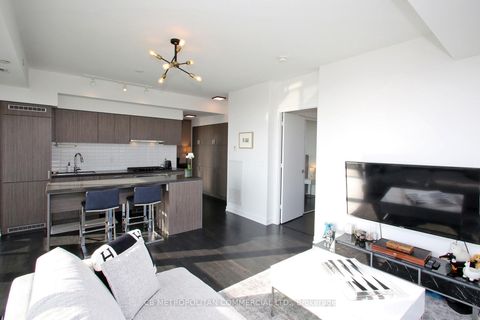 Photo 16 at 1105 - 501 St Clair Avenue W, Casa Loma, Toronto