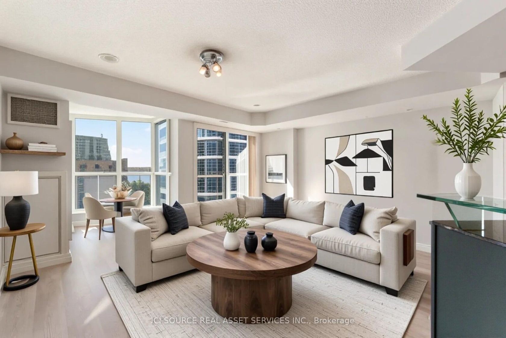 911 - 8 York Street, Waterfront Communities C1, Toronto 