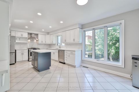 Photo 6 at 27 Green Acres Road, Uplands, Vaughan