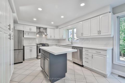 Photo 7 at 27 Green Acres Road, Uplands, Vaughan