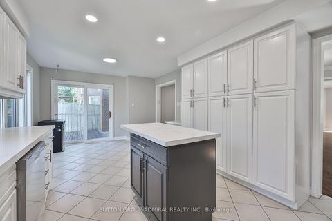 Photo 10 at 27 Green Acres Road, Uplands, Vaughan