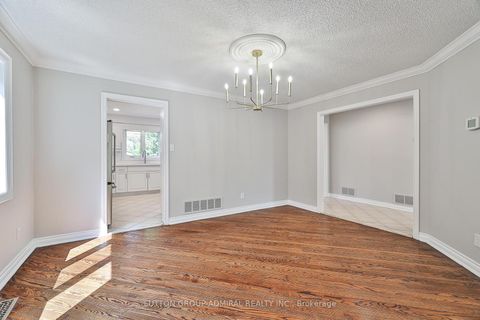 Photo 13 at 27 Green Acres Road, Uplands, Vaughan