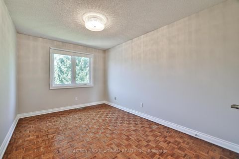 Photo 31 at 27 Green Acres Road, Uplands, Vaughan