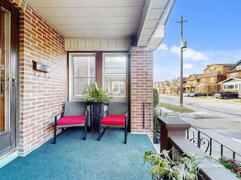 Photo 4 at 371 Strathmore Boulevard, Danforth, Toronto