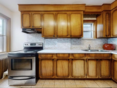 Photo 12 at 371 Strathmore Boulevard, Danforth, Toronto