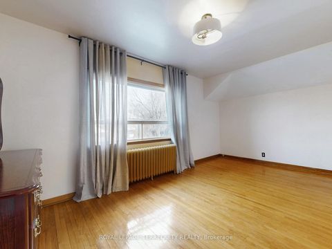 Photo 24 at 371 Strathmore Boulevard, Danforth, Toronto