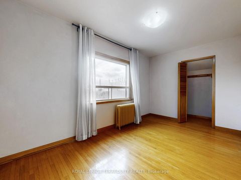 Photo 27 at 371 Strathmore Boulevard, Danforth, Toronto