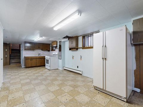 Photo 41 at 371 Strathmore Boulevard, Danforth, Toronto