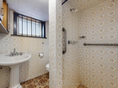 Photo 42 at 371 Strathmore Boulevard, Danforth, Toronto