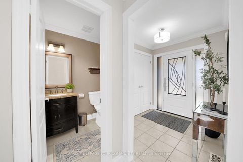 Photo 4 at 57 Deepsprings Crescent, Vellore Village, Vaughan