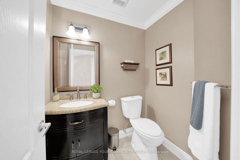 Photo 5 at 57 Deepsprings Crescent, Vellore Village, Vaughan