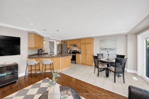 Photo 12 at 57 Deepsprings Crescent, Vellore Village, Vaughan