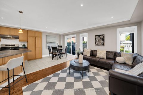 Photo 13 at 57 Deepsprings Crescent, Vellore Village, Vaughan