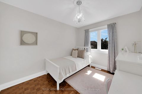 Photo 25 at 57 Deepsprings Crescent, Vellore Village, Vaughan