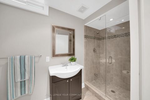 Photo 32 at 57 Deepsprings Crescent, Vellore Village, Vaughan