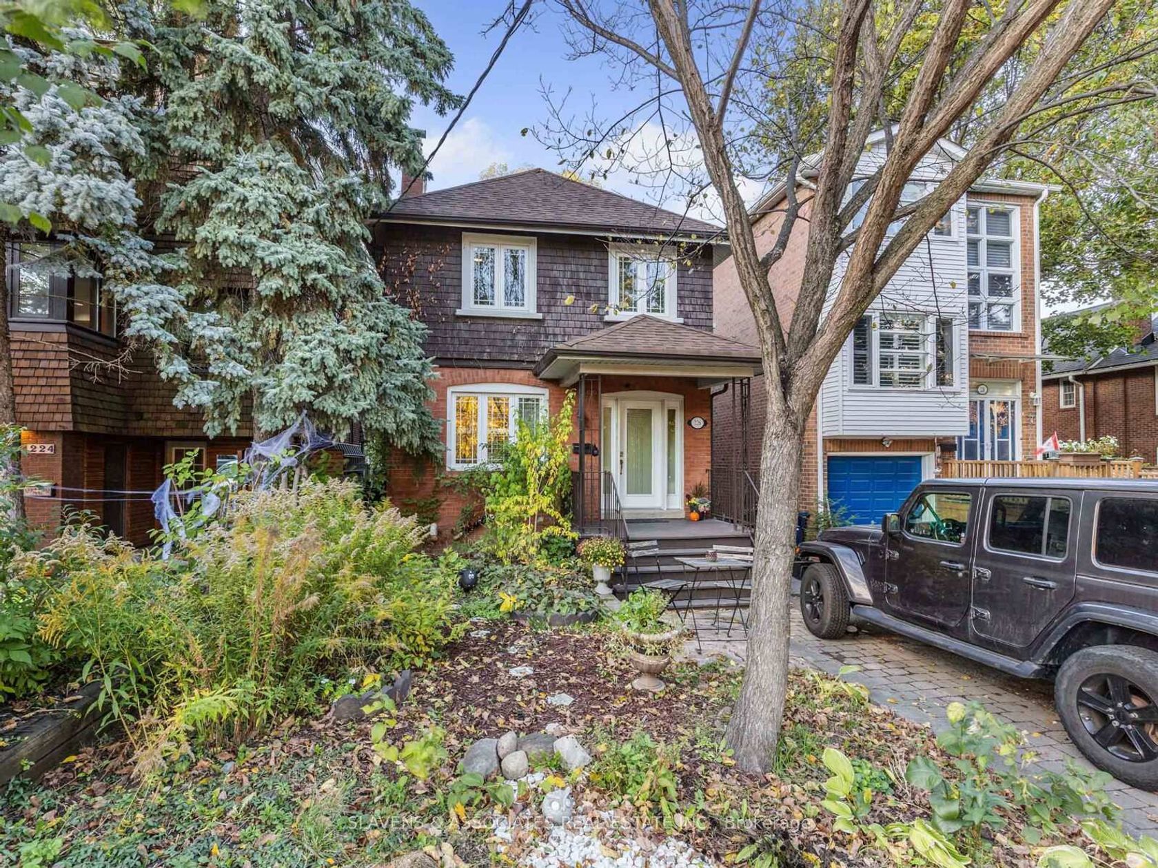 226 Broadway Avenue, Mount Pleasant East, Toronto 