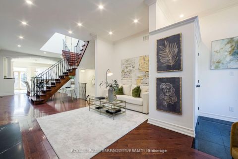 Photo 2 at 329 Lippincott Street, University, Toronto