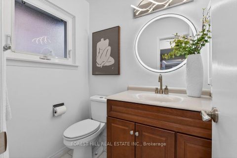 Photo 10 at 26 Fontainbleau Drive, Newtonbrook West, Toronto