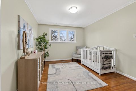 Photo 19 at 26 Fontainbleau Drive, Newtonbrook West, Toronto