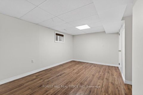 Photo 22 at 26 Fontainbleau Drive, Newtonbrook West, Toronto