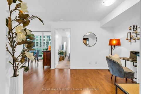 Photo 1 at 583 - 209 Fort York Boulevard, Niagara, Toronto