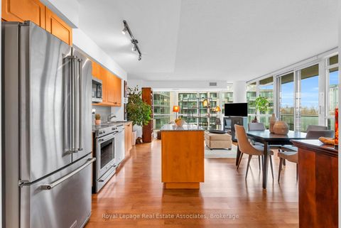 Photo 2 at 583 - 209 Fort York Boulevard, Niagara, Toronto