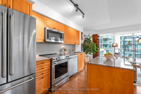 Photo 5 at 583 - 209 Fort York Boulevard, Niagara, Toronto