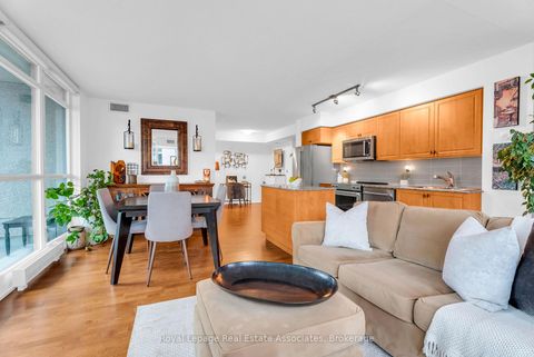 Photo 14 at 583 - 209 Fort York Boulevard, Niagara, Toronto