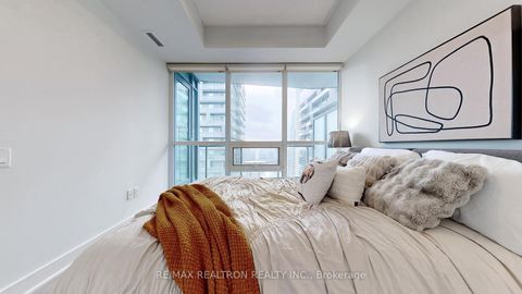 Photo 13 at 3111 - 30 Roehampton Avenue, Mount Pleasant West, Toronto