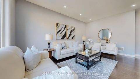 Photo 15 at 8 Casely Avenue, Rural Richmond Hill, Richmond Hill