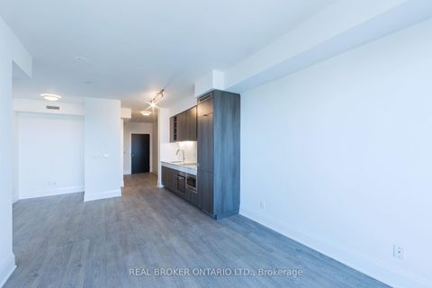 Photo 11 at 1904 - 101 Erskine Avenue, Mount Pleasant West, Toronto