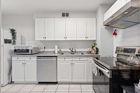 Photo 4 at 712 - 25 Four Winds Drive, York University Heights, Toronto