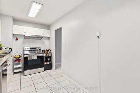 Photo 8 at 712 - 25 Four Winds Drive, York University Heights, Toronto