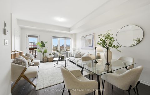 Photo 2 at 44 - 209 Danzatore Path, Windfields, Oshawa