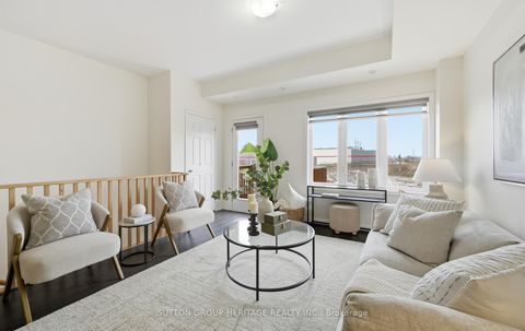 Photo 3 at 44 - 209 Danzatore Path, Windfields, Oshawa