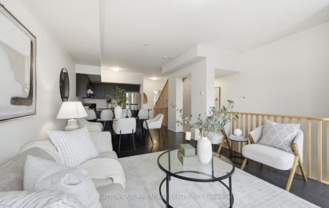 Photo 5 at 44 - 209 Danzatore Path, Windfields, Oshawa